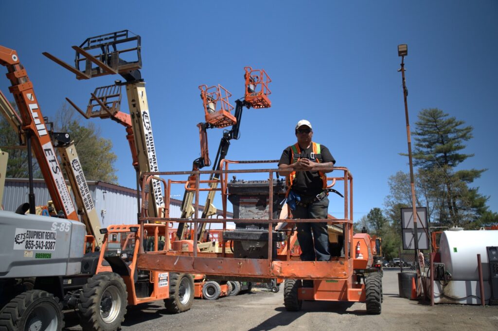 electric-boom-lift-rental-guide
