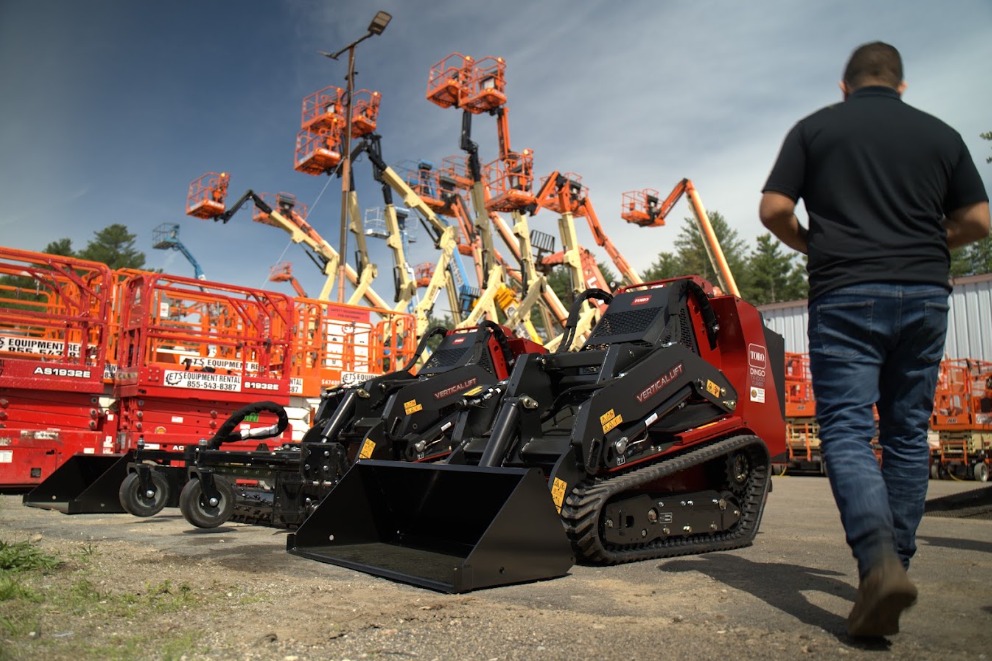 Equipment for rent this winter: Save 15% on Wheel Loaders and Dingos